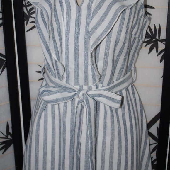 🌞👗Cute and Comfy SHE + SKY Blue and White Stripe Chambray Dress🌞👗 - Picture 8 of 14